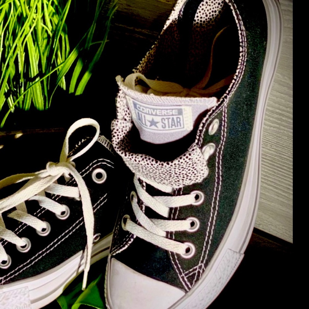 SOLD 🛑Dbl Tongue Unique CONVERSE NWOT ALL STAR/AUTHENTIC - Picture 4 of 14